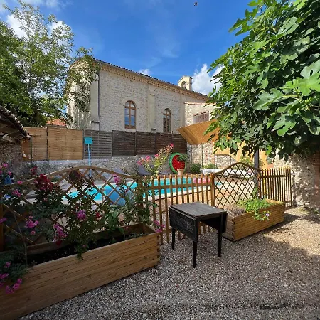 Magnanerie Avec Piscine En Coeur De Village *