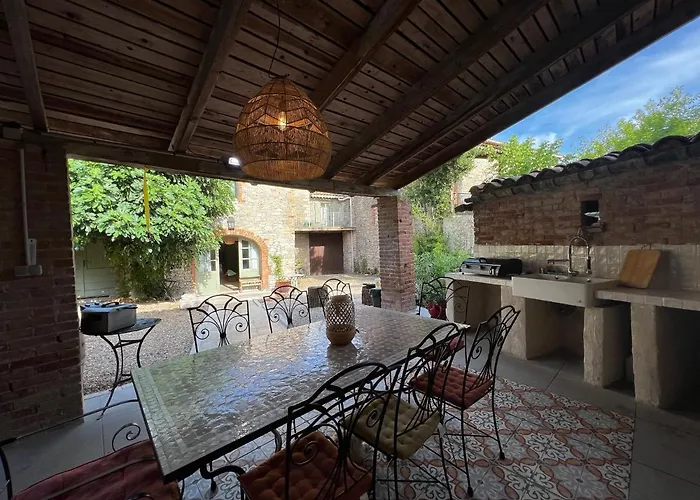 Magnanerie Avec Piscine En Coeur De Village * Canaules-et-Argentieres