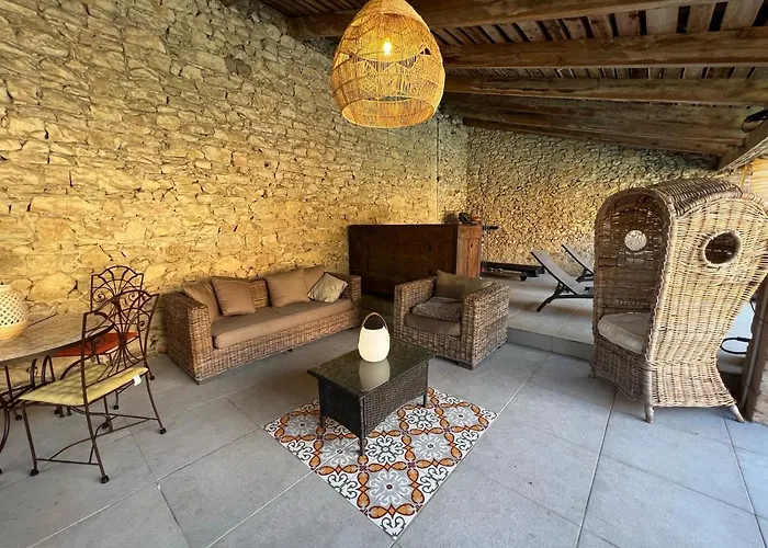 Magnanerie Avec Piscine En Coeur De Village Villa