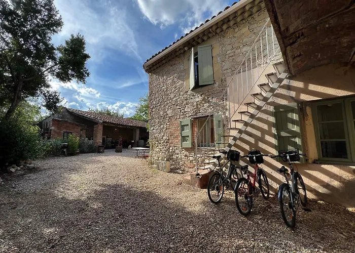 Magnanerie Avec Piscine En Coeur De Village